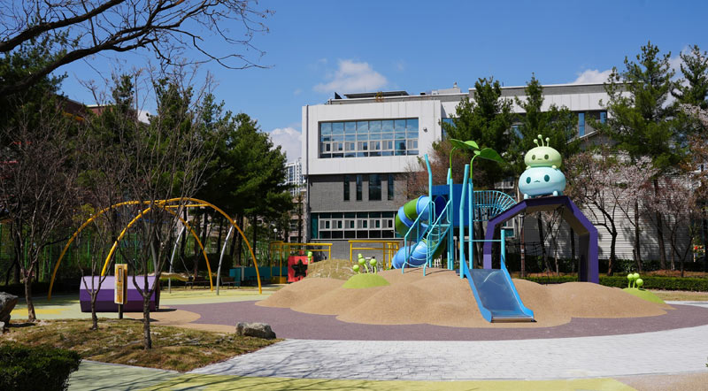 넥슨 메이플스토리 ‘단풍잎 놀이터’ 2호,  2025 행정안전부 우수 어린이 놀이시설 선정